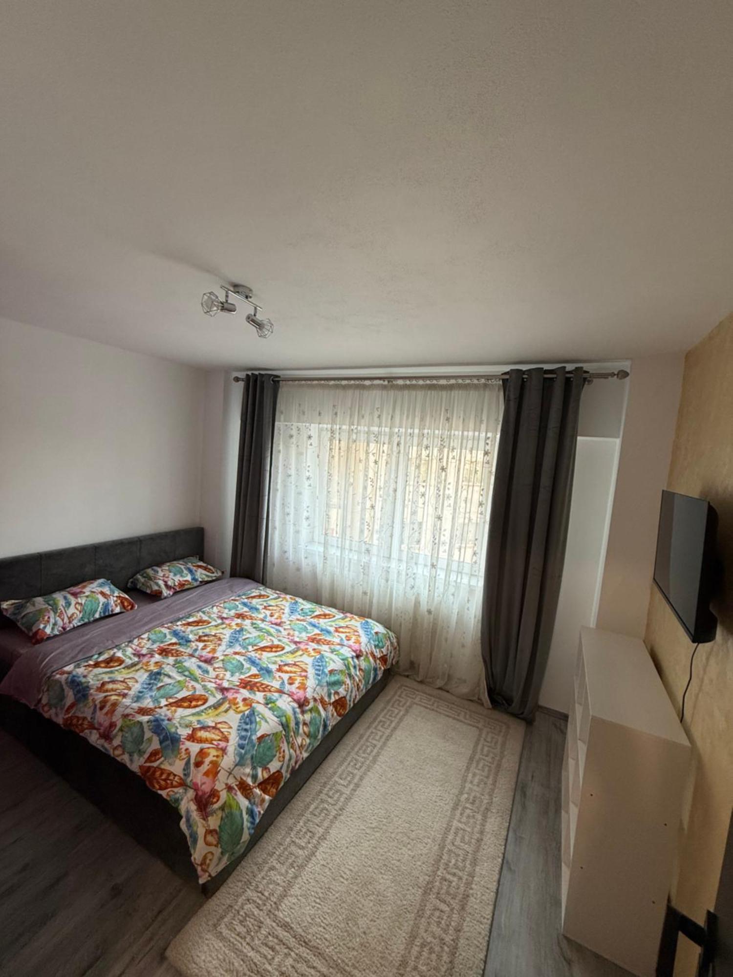 Apartament Cozy Dragasani Екстер'єр фото