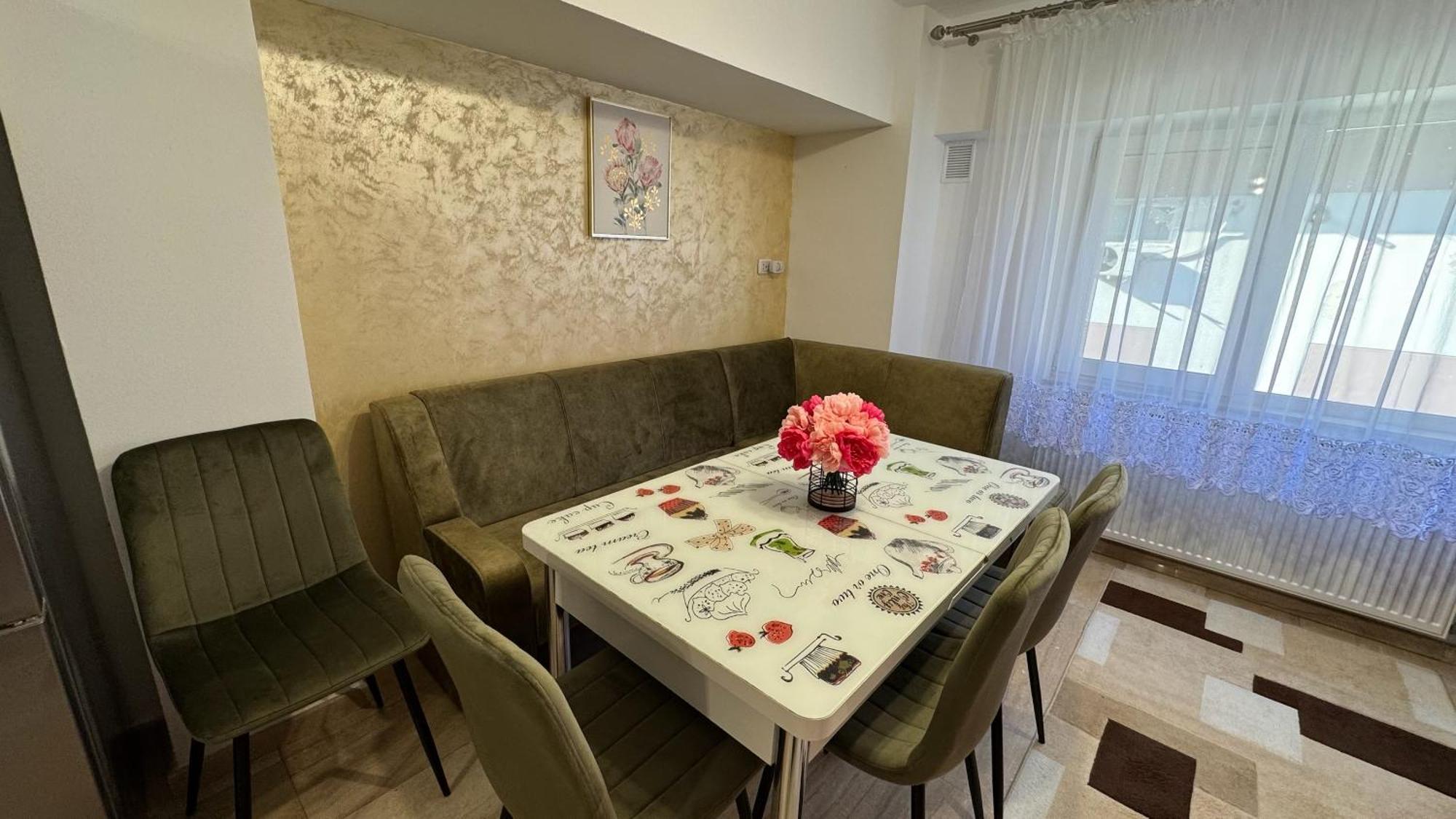 Apartament Cozy Dragasani Екстер'єр фото